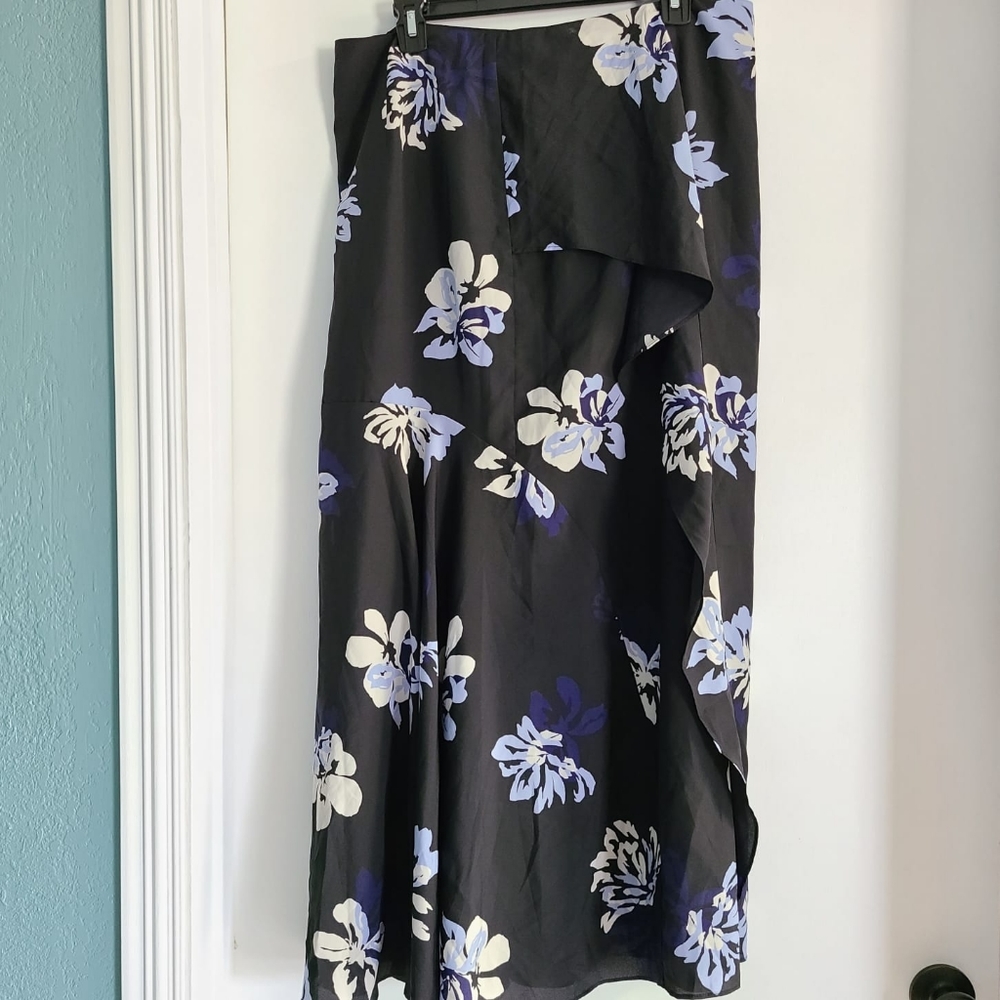Banana Republic long floral skirt